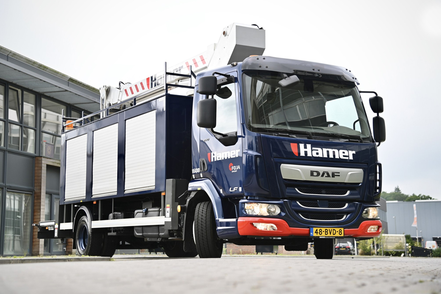 Hamer 4 900 x 600.jpg